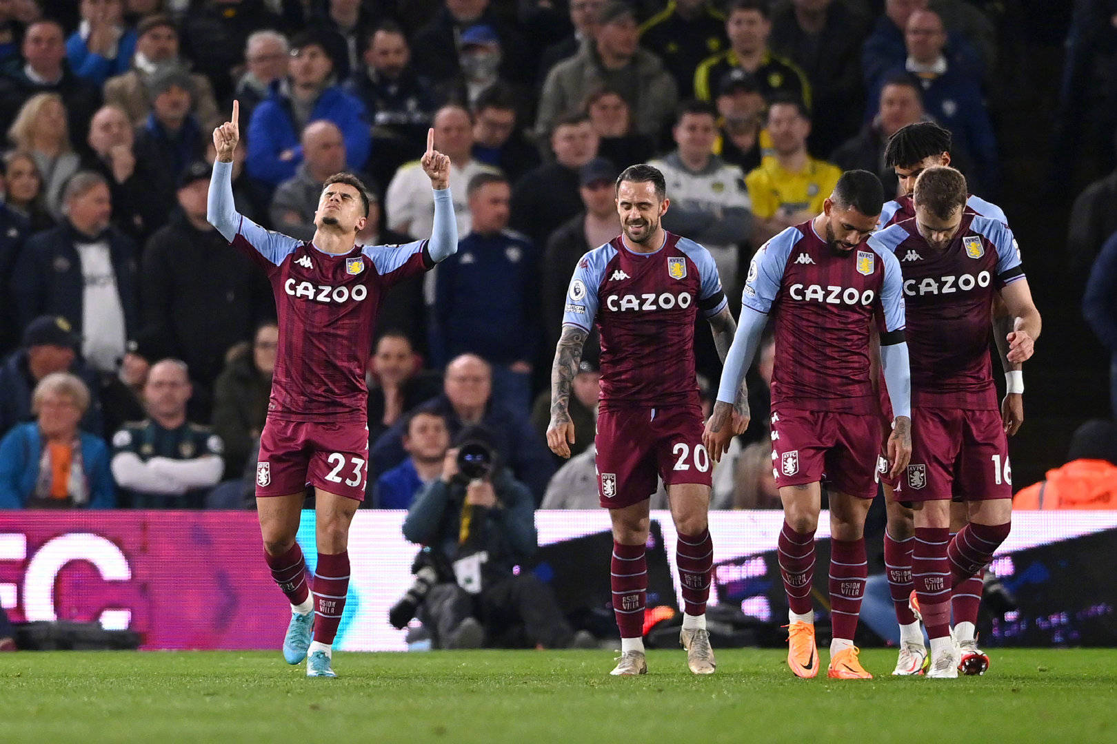 队时的表现 队时的表现